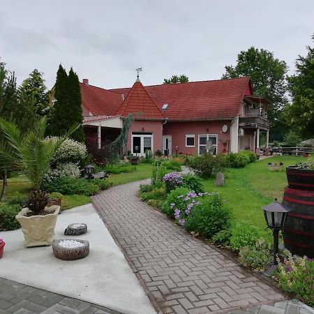 Bed and Breakfast Hartmann Panzio Barcs Экстерьер фото